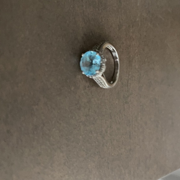 Sterling blue topaz and white topaz size 7 ring - Picture 5 of 7